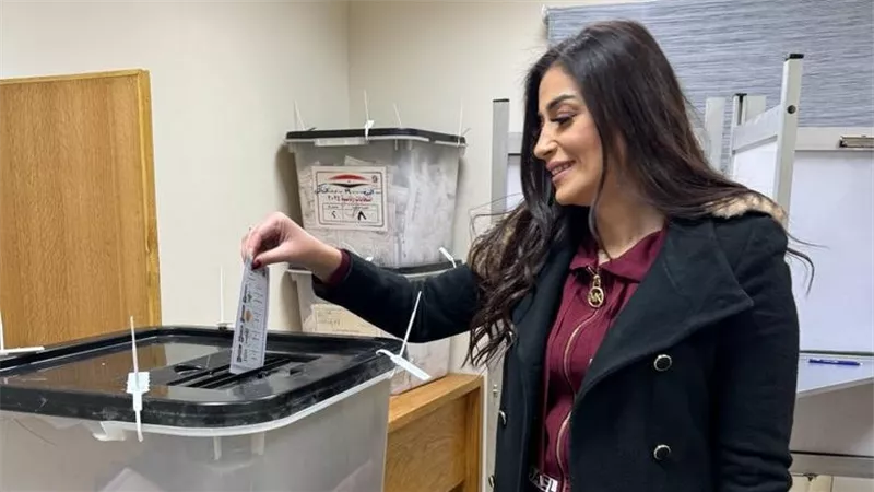 الإعلامية ريهام عياد تدلى بصوتها في الانتخابات الرئاسية 2024
