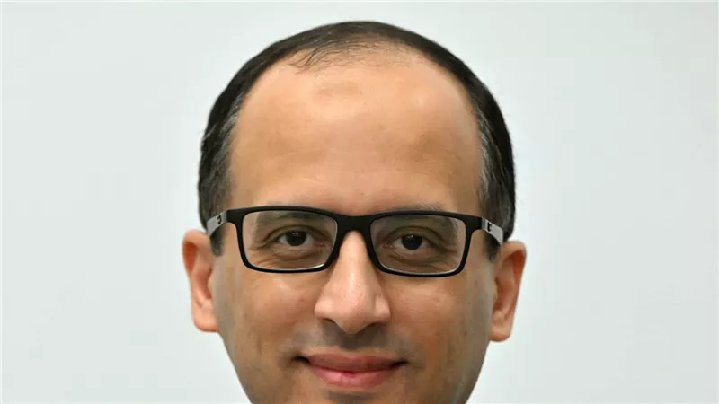 المستشار محمد الحمصانى متحدثا باسم مجلس الوزراء