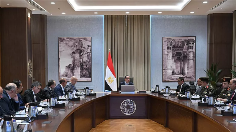 رئيس الوزراء يتابع الموقف التنفيذي لمشروع حماية شواطئ الإسكندرية وتوسعة الكورنيش 