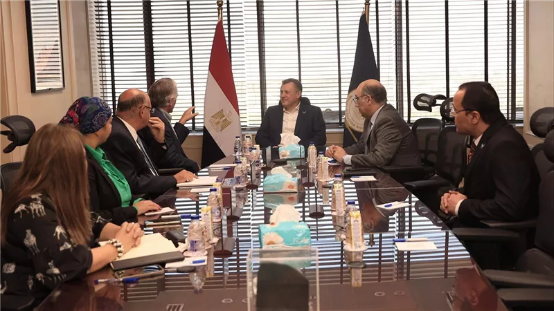  وزير السياحة والآثار يعقد اجتماعاً لمناقشة استراتيجية للترويج لسياحة اليخوت في مصر