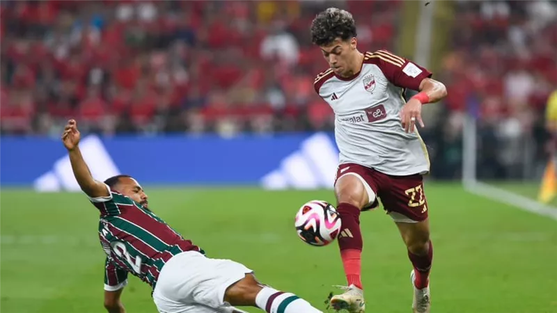 عودة إهدار الفرص.. شوط أول سلبي بين الأهلي وفلومينينسي في كأس العالم للأندية