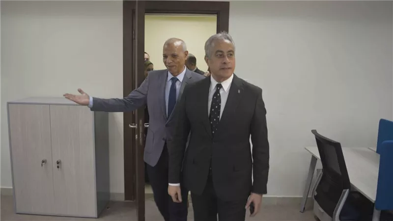 وزير العمل يفتتح المقر الجديد لصندوقي