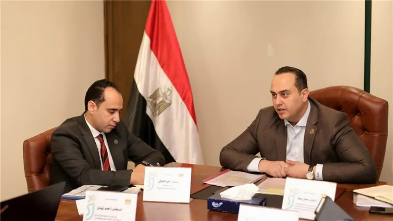 رئيس هيئة الرعاية الصحية يكلف بتعيين مسئول لإدارة دورة الإيرادات في كافة مراكز ووحدات طب الأسرة