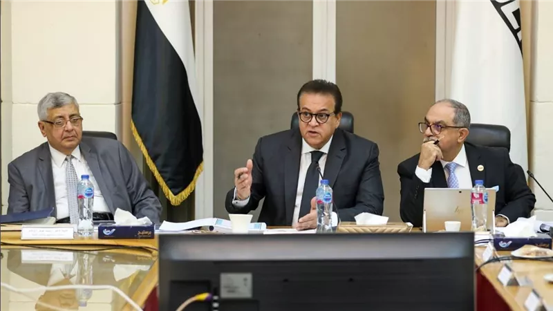 وزير الصحة: القيادة السياسية حريصة على توطين صناعة اللقاحات في مصر 
