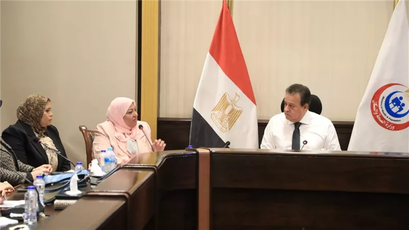 وزير الصحة يعقد اجتماعًا مع مديري إدارات الرعاية الصحية الأولية بجميع المحافظات 