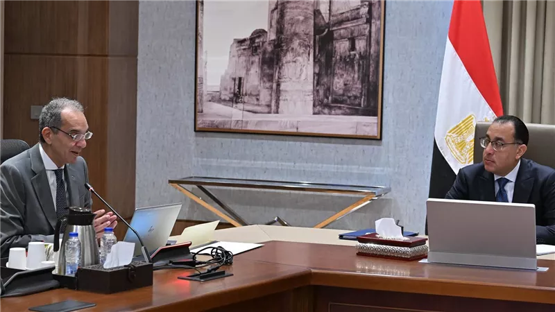 رئيس الوزراء يستعرض مع وزير الاتصالات عددًا من ملفات عمل الوزارة