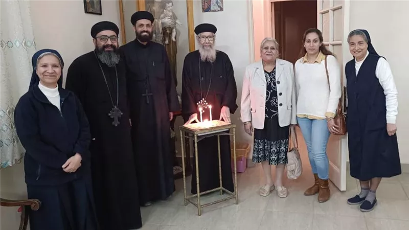 الكنيسة الأرثوذكسية بالسويس تهنئ راهبات الكاثوليك بعيد الميلاد المجيد