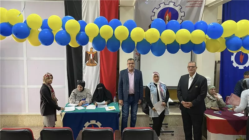 تسليم العمل للمعلمين الجدد بالسويس لسد العجز بالمدارس