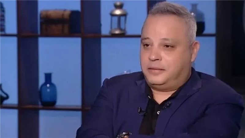 تصل للمقاضاة .. تامر عبد المنعم ينفي شائعات إساءته لزينة