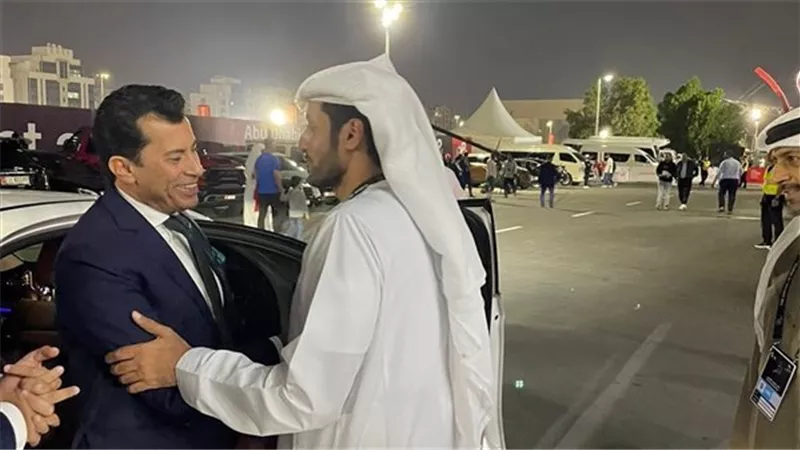 لحضور نهائي السوبر المصري.. وزير الشباب والرياضة يصل استاد محمد بن زايد 