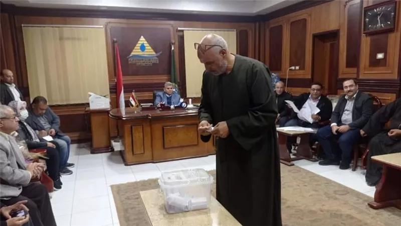  الدكتور سويلم يتابع موقف انتخابات روابط مستخدمى المياه على مستوى المراكز والمحافظات
