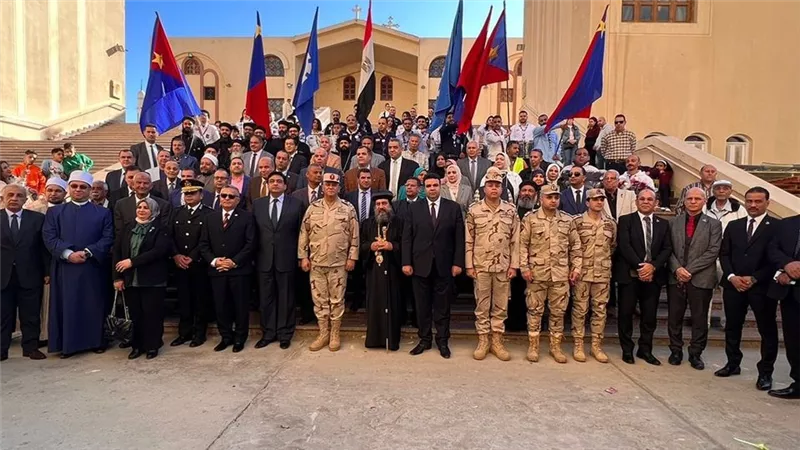 قادة السويس تهنيء أقباط المحافظة بعيد الميلاد المجيد