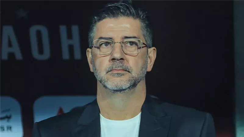 لا أعد بالفوز ببطولة إفريقيا.. فيتوريا: يمكن استخدام صلاح في وسط الملعب