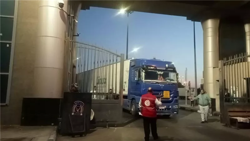 وصول 185 طن بطاطين لسفاجا قادمة من الكويت دعماً لأبناء غزة 