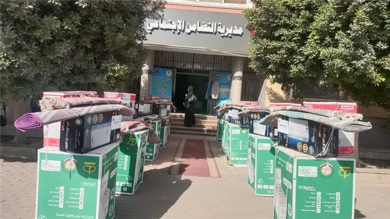 مديرية التضامن بالسويس تجهز 10 من عرسان المحافظة