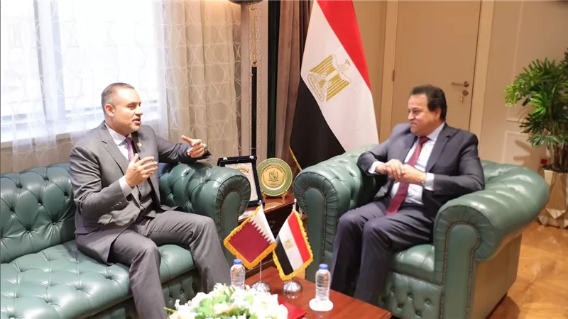 وزير الصحة والسفير القطري يبحثان توسيع أفق التعاون بين البلدين في القطاع الصحي
