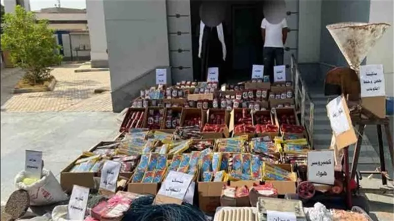 ضبط عاطل لحيازته قرابة 1500 قطعة ألعاب نارية بقصد الاتجار 