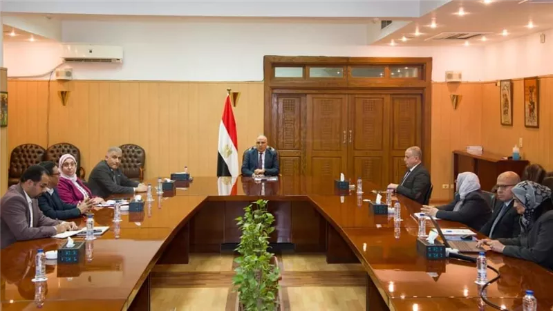 الدكتور سويلم يتابع خطة الصيانة الوقائية للتغطيات الواقعة على الترع