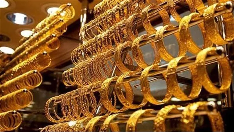 عيار 21 قرب لـ 2000.. أسعار الذهب 