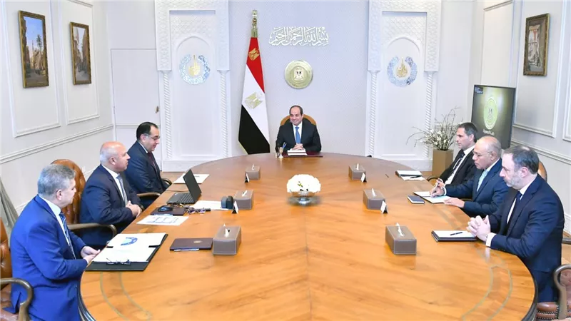 السيسي يطلع على تطورات مشروعات شركة الخطوط الملاحية الفرنسية العالمية في مصر