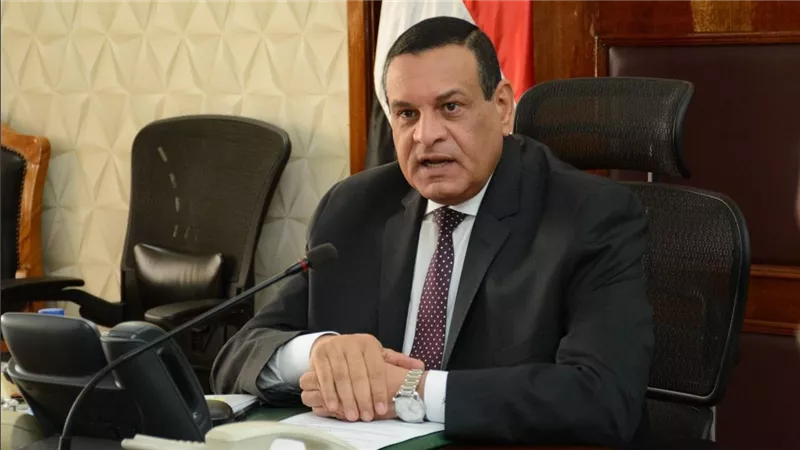اللواء هشام آمنة: تسليم الشهادات لـ157 متدرباً اجتازوا 5 دورات تدريبية بمركز التنمية المحلية بسقارة