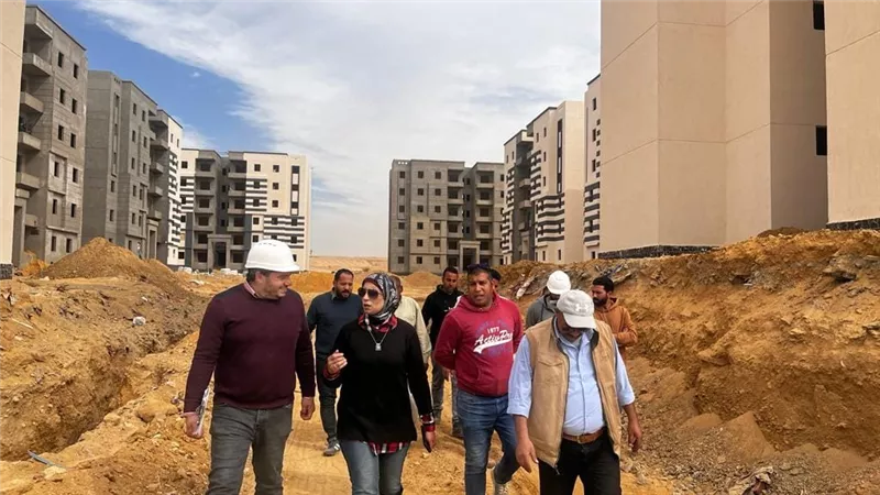 رئيس جهاز السويس الجديدة تتفقد تنفيذ  الأعمال بالمدينة