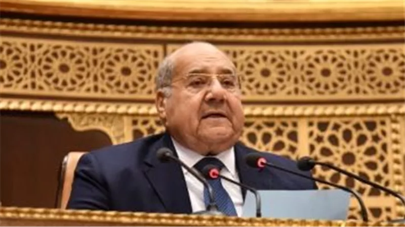 رئيس الشيوخ يحيل طلبى مناقشة حول السياحة فى مصر إلى لجنة الإعلام