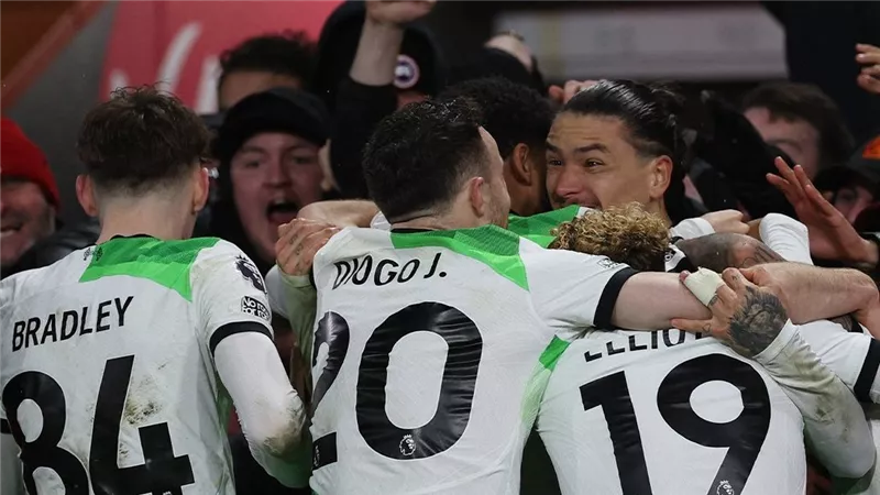 في غياب صلاح.. ليفربول يضرب بورنموث برباعية ويعزز صدارة الدوري الإنجليزي 