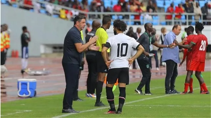 بعد إصابة صلاح.. فيتوريا يستقر رباعي هجوم منتخب مصر أمام الرأس الأخضر
