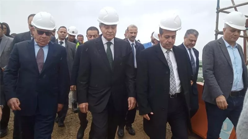 نسبة التنفيذ بلغت 75٪.. المصيلحي يتفقد أعمال مشروع صومعة ميناء غرب بورسعيد بطاقة تخزينية 100 الف طن