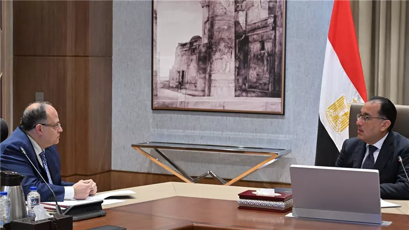 رئيس الوزراء يؤكد أهمية دور هيئة الدواء في الرقابة على الأسواق وضبط سعر الدواء