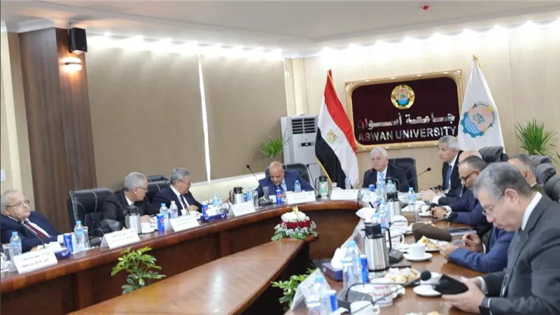 وزير التعليم العالي يرأس اجتماع المجلس الأعلى للجامعات بجامعة أسوان