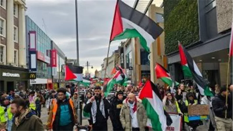 الآلاف يتظاهرون بإسبانيا وبريطانيا للمطالبة بوقف إطلاق النار فى قطاع غزة