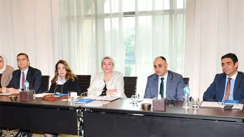 وزيرة البيئة: الموافقة على تقديم الدعم المالي من خلال البرنامج ل ١٠ مشروعات
