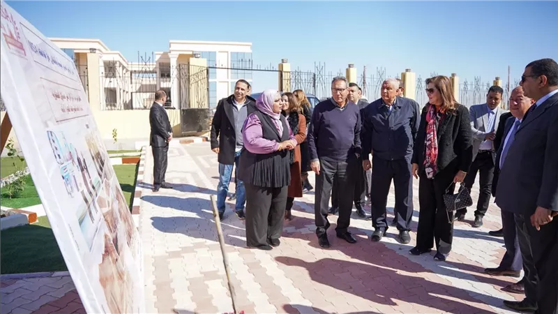 وزيرة التخطيط تتفقد مشروع المنزل الريفي صديق البيئة الفائز بالمركز الأول على مستوى الجمهورية