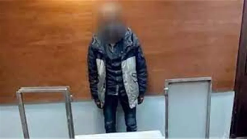 سقوط لصوص سرقة الأبواب ومواتير المياه فى الوايلى والدرب الأحمر