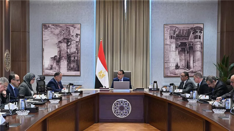 رئيس الوزراء يعقد اجتماعًا بشأن تشكيل 