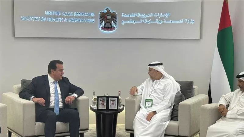 وزير الصحة يلتقي نظيره الإماراتي على هامش معرض الصحة العربي بدبي