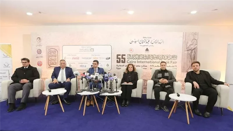 وزيرة الثقافة تشهد ندوة  تنسيقية شباب الأحزاب والسياسيين لمعرض القاهرة الدُولي للكتاب حول دور الإعلام في توثيق جرائم الاحتلال