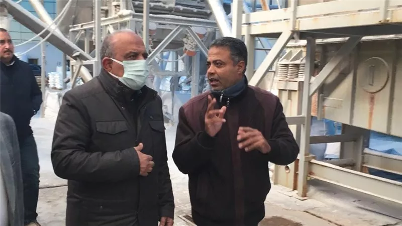 وزير قطاع الأعمال العام يتفقد شركة النصر للملاحات بالإسكندرية 