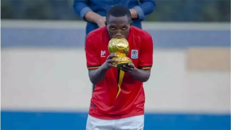 الأوغندي ترافيس موتيابا يوقع رسميا لنادي الزمالك