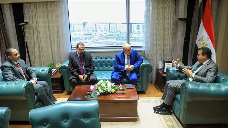 وزير الصحة يهنئ الدكتور نعمة عابد بتكليفه ممثلا لمنظمة الصحة العالمية الجديد في مصر