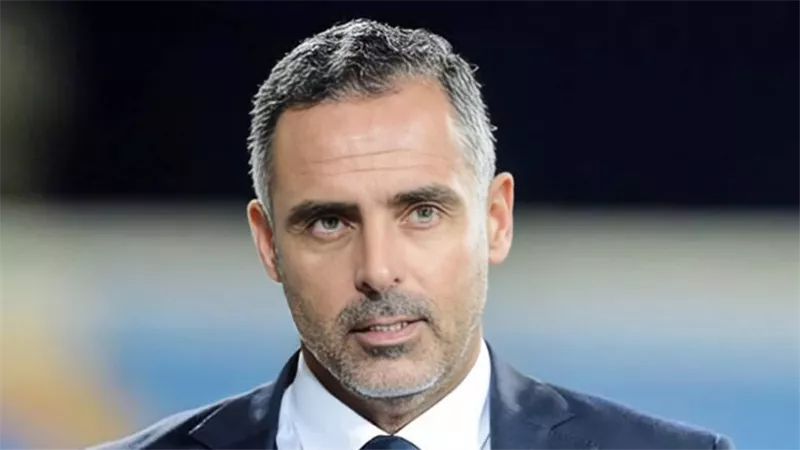 لتوقيع العقود.. جوزيه جوميز يجتمع مع مسئولي نادي الزمالك