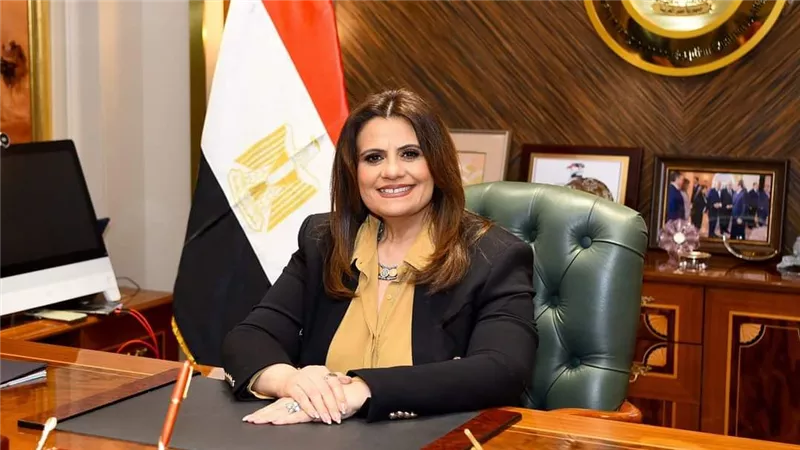 وزارة الهجرة تعلن موافقة الداخلية على تجديد جوازات السفر بالكويت