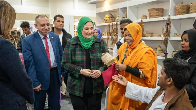 القباج تتفقد أجنحة وزارة التضامن الاجتماعي بمعرض القاهرة الدولي للكتاب بحضور وزيرة الثقافة 