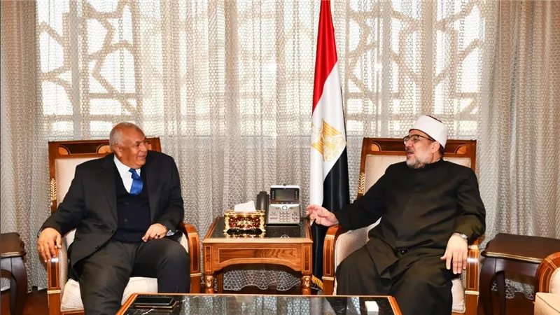 وزير الأوقاف ومحافظ الوادي الجديد يناقشان خطة الدعوة وشئون القرآن بالمحافظة خلال شهر رمضان