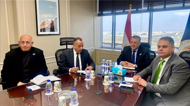 وزير السياحة والآثار يلتقي وزير التراث الوطني والفنون بجمهورية مالطا لبحث سبل التعاون في مجال السياحة والآثار