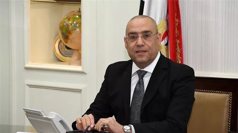 وزير الإسكان يُتابع موقف مشروعات الخدمات والمرافق بالحي السكني الثالث R3 بالعاصمة الإدارية الجديدة