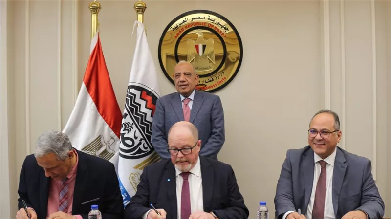  وزير قطاع الأعمال العام يشهد توقيع اتفاقية لإعادة تأهيل شركة الدلتا للأسمدة وتشغيل مصنعى الأمونيا واليوريا