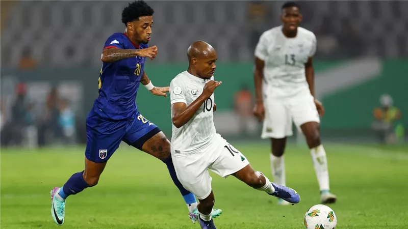 تغيير وحيد.. تاو يقود تشكيل جنوب أفريقيا ضد نيجيريا بكأس أمم أفريقيا